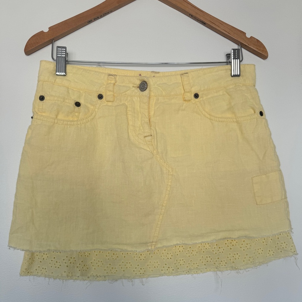 Vintage Bebe Yellow Linen Mini Skirt with Eyelet Lace Trim Size 27 ( Small)